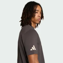 adidas · AUDI REVOLUT F1 TEAM DNA GRAFIK T-SHIRT