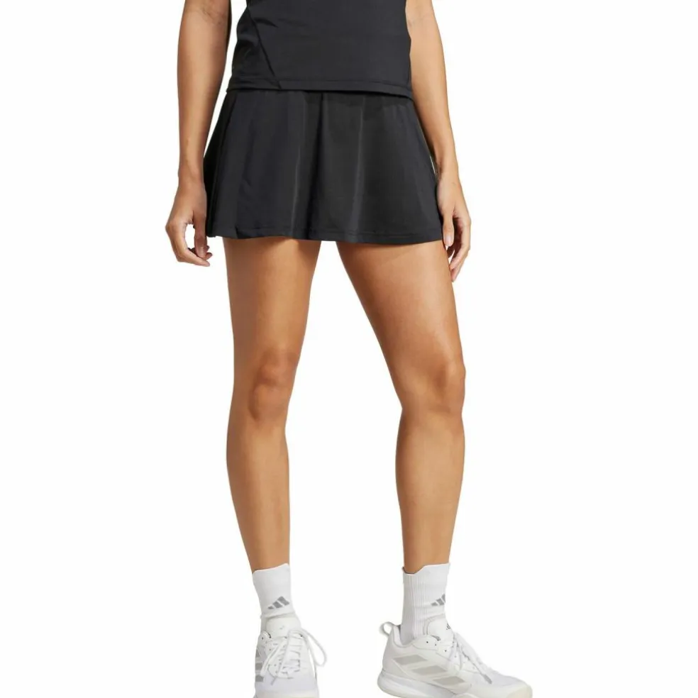 adidas · CLUB