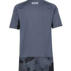 adidas · Eintracht Frankfurt 25/26 Ausweich