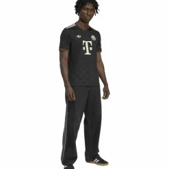 adidas · FC Bayern München 25/26 Ausweich