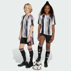 adidas · Juventus Turin 25/26 Kids Heimshorts