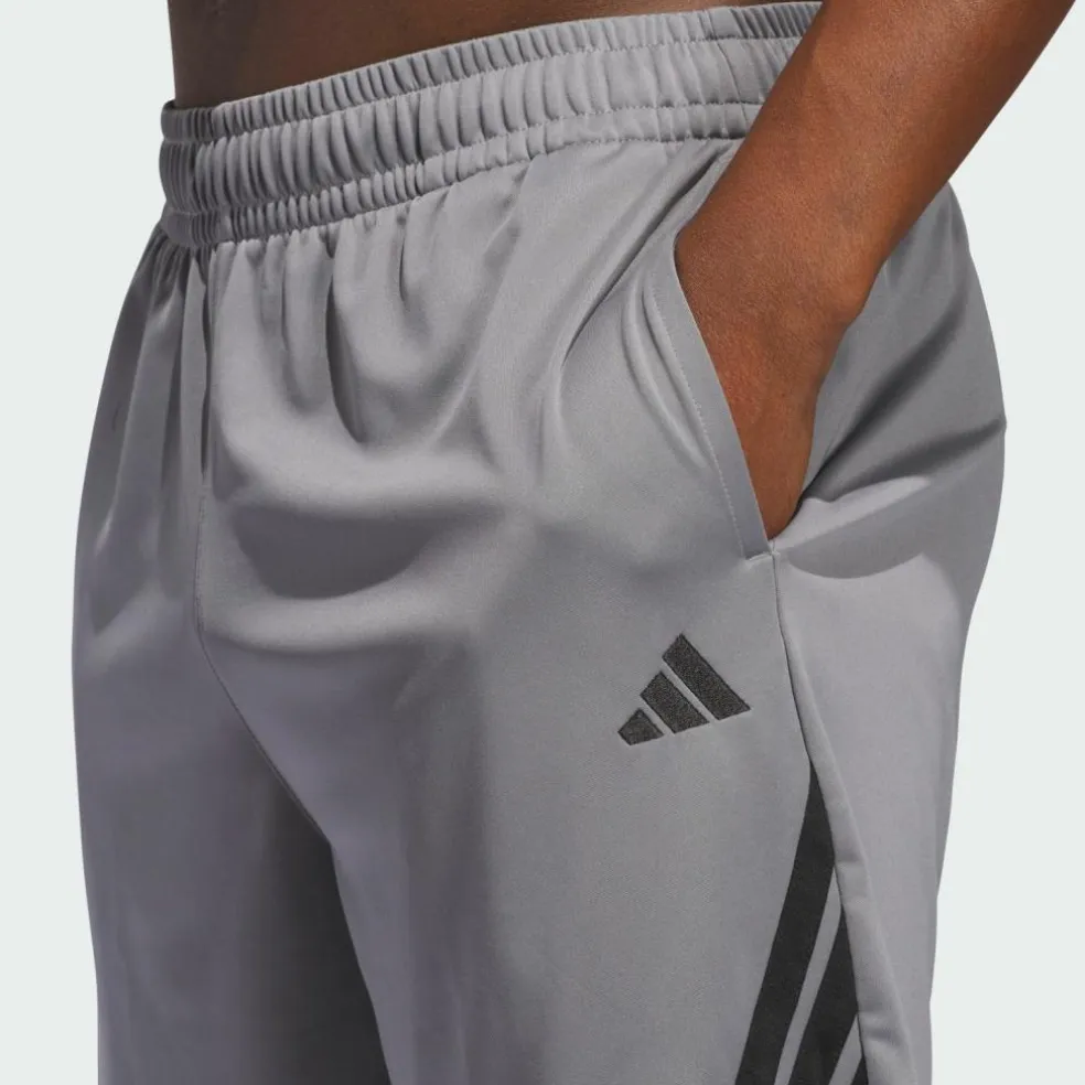 adidas · Legends 3-Streifen Basketball Shorts