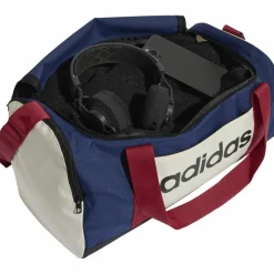 adidas · Linear