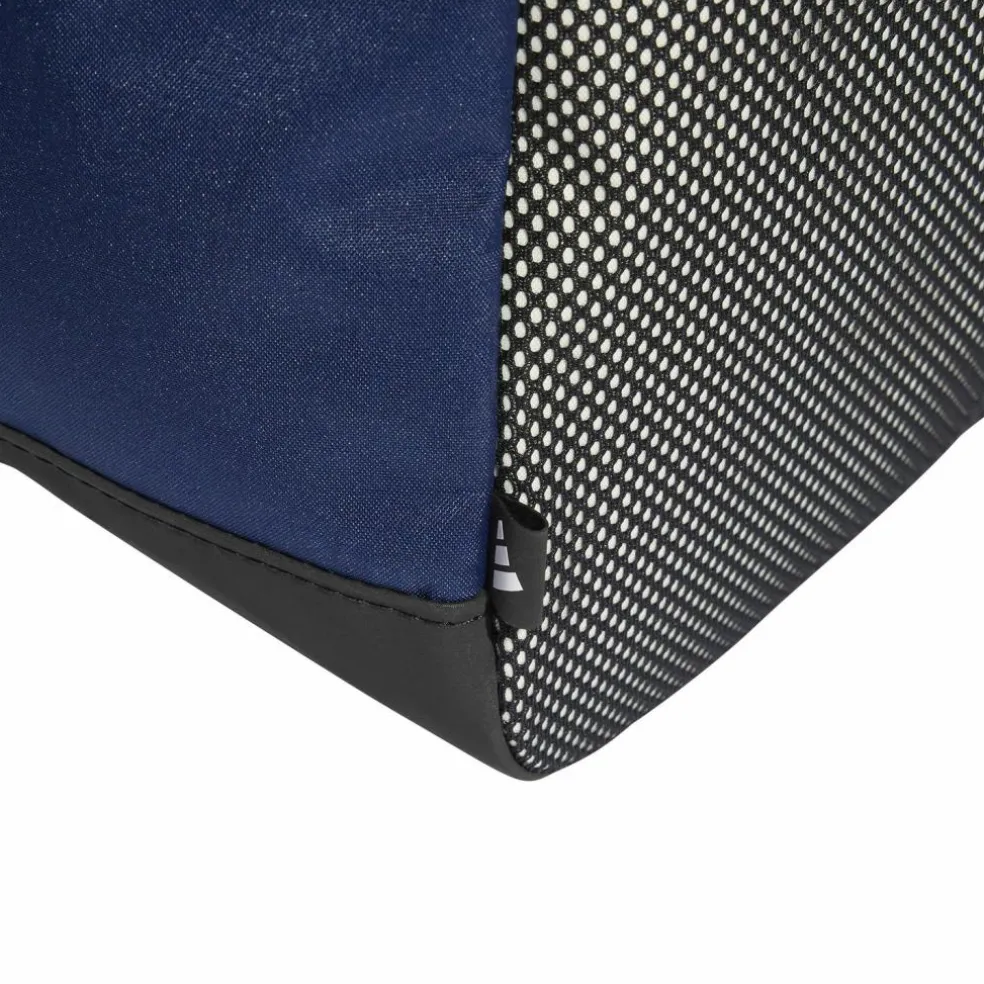adidas · Linear