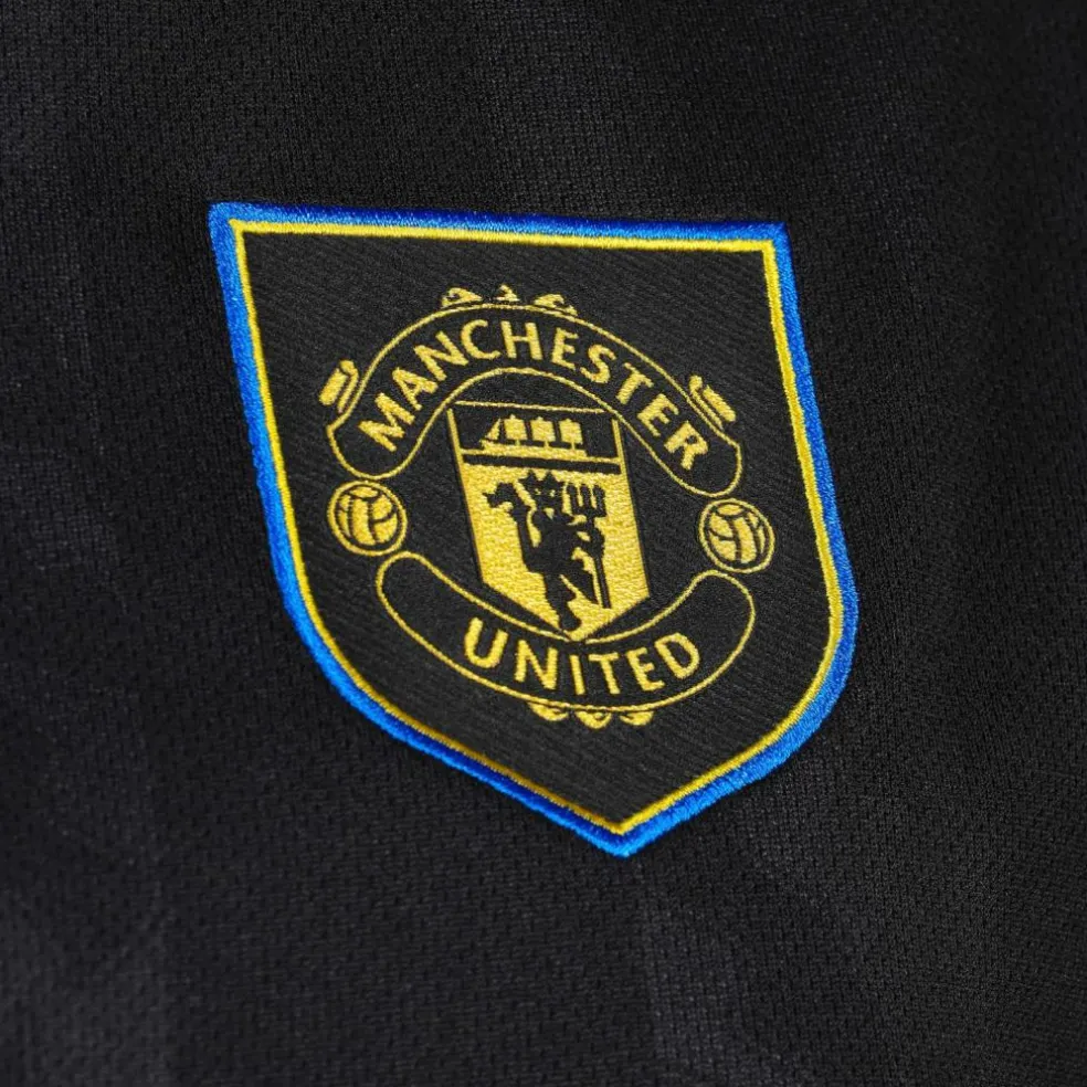 adidas · Manchester United 25/26 Ausweich