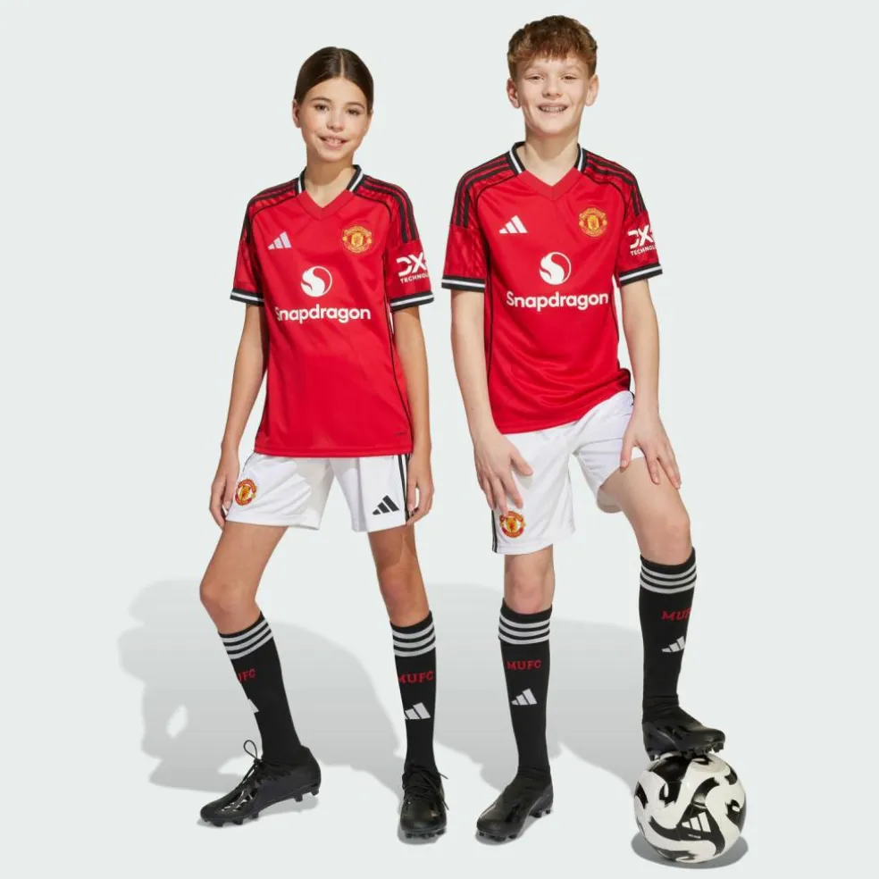adidas · Manchester United 25/26 Kids Heimshorts