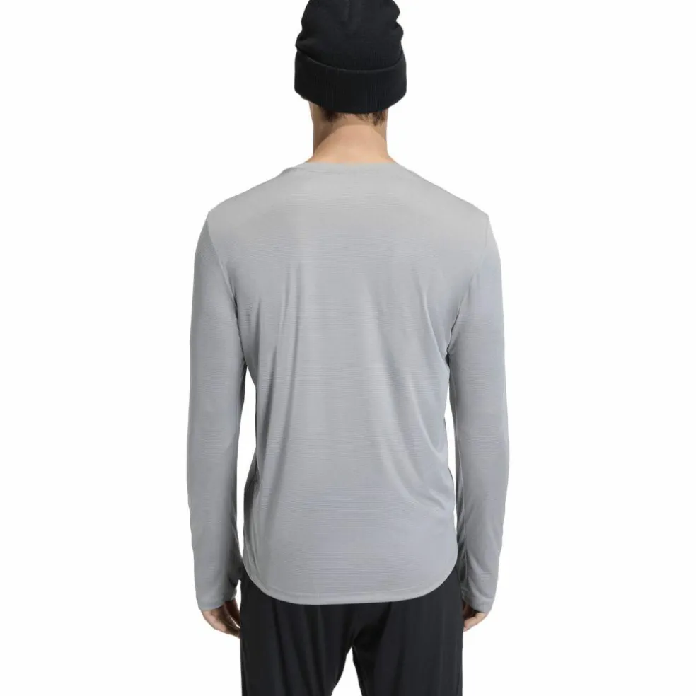 adidas · Run Ess