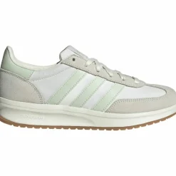 adidas · RUN 70s 2.0