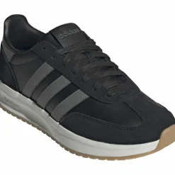 adidas · Run 70s 2.0