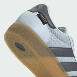 adidas · Spezial-Trainingsschuhe