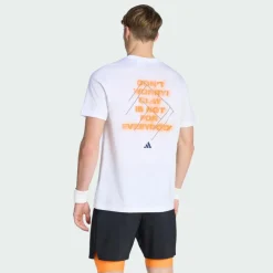 adidas · TENNIS CLAY IS NOT T-SHIRT MIT GRAFIK