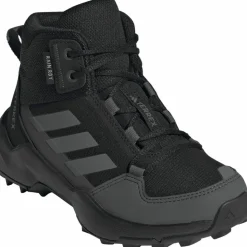 adidas · TERREX AX4R MID