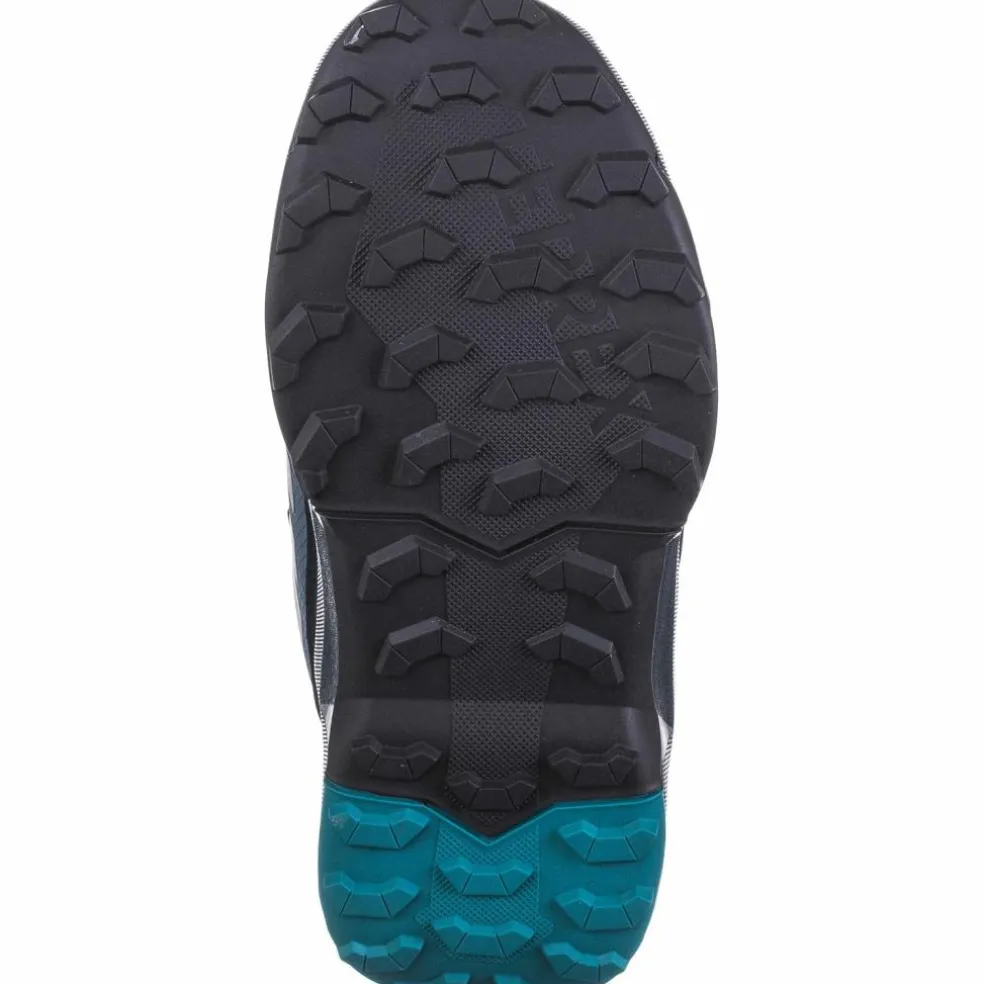 adidas · TERREX AX4R MID