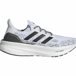 adidas · ULTRABOOST 5