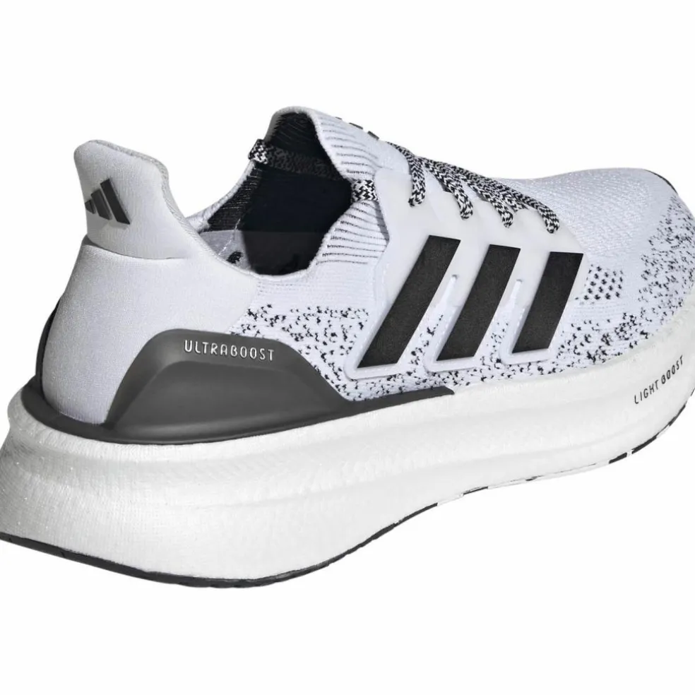 adidas · ULTRABOOST 5