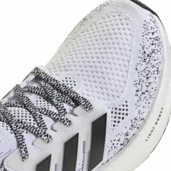 adidas · ULTRABOOST 5