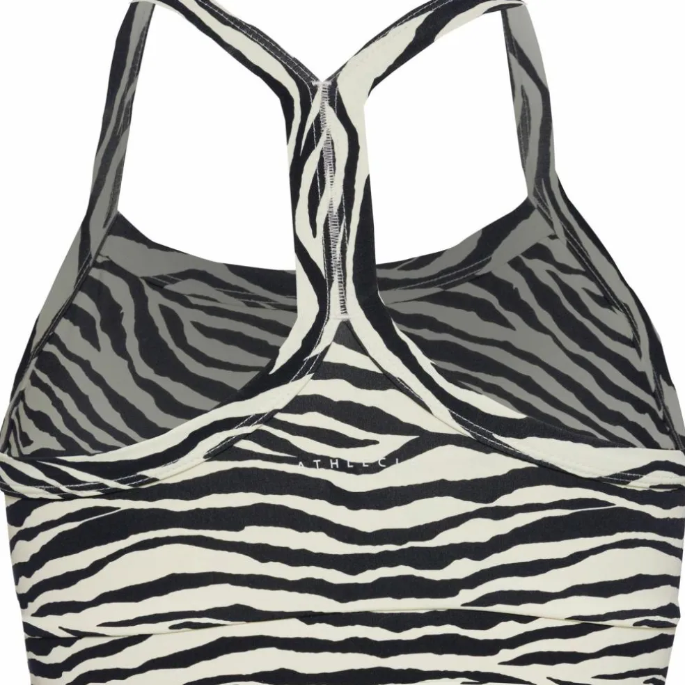 Athlecia · LARISSA