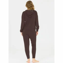 Athlecia · NAMIER W