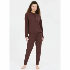 Athlecia · NAMIER W