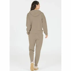 Athlecia · NAMIER W