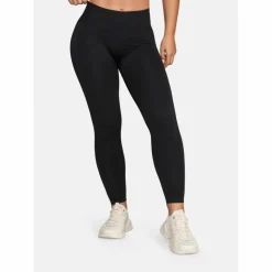 Gold's Gym · GOLDIE