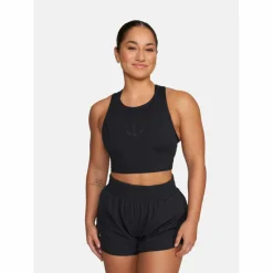 Gold's Gym · LAURA