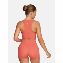 Gold's Gym · LAURA