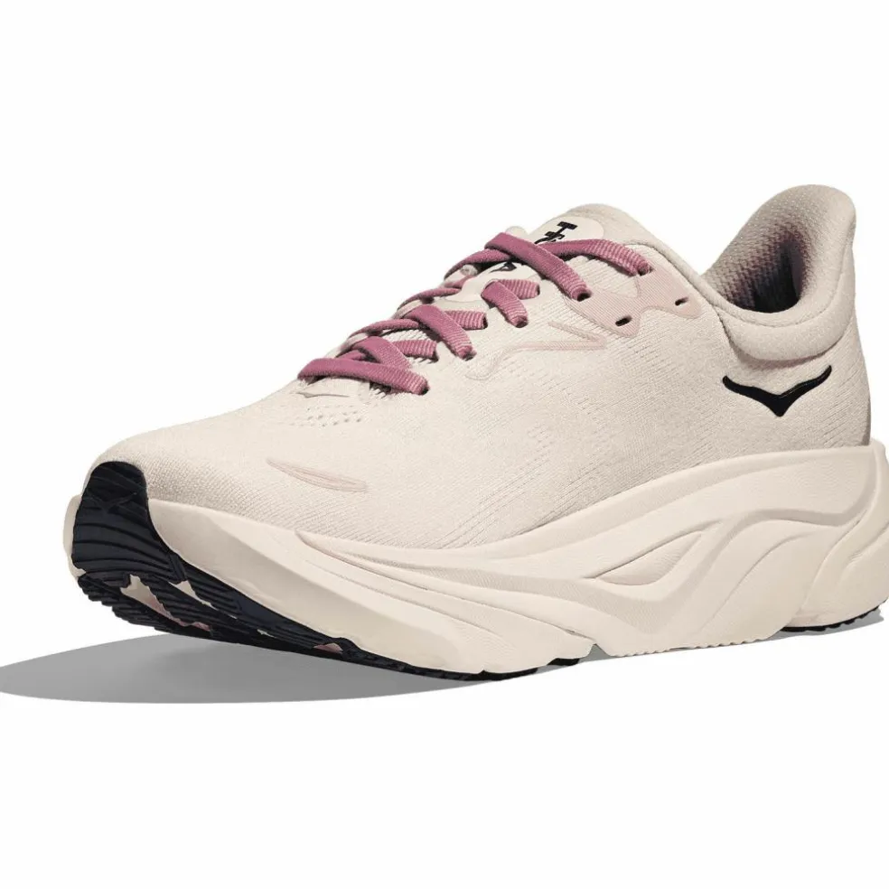 HOKA · Arahi 8