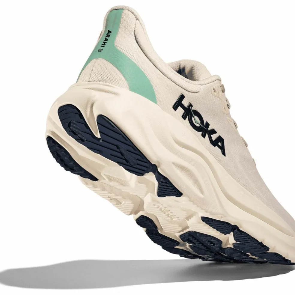 HOKA · Arahi 8