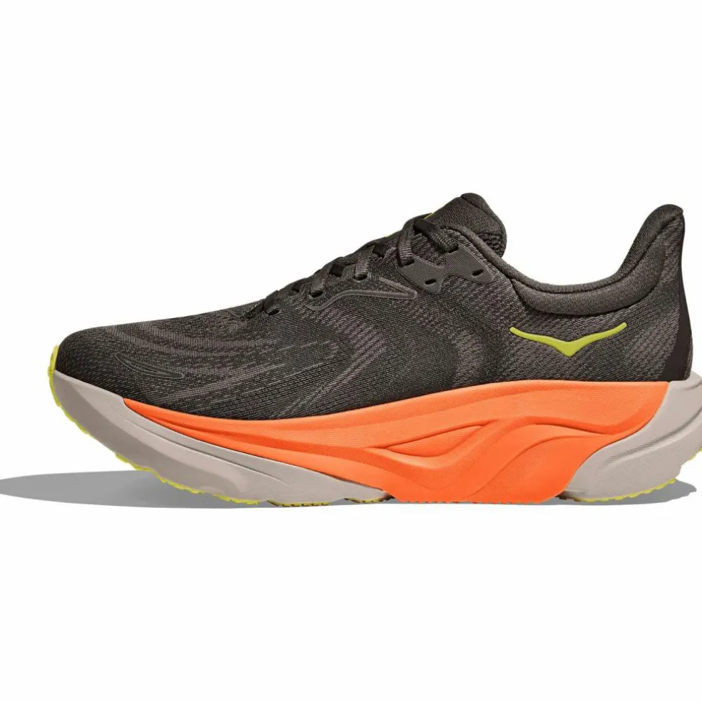 HOKA · Arahi 8