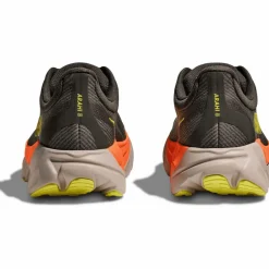 HOKA · Arahi 8