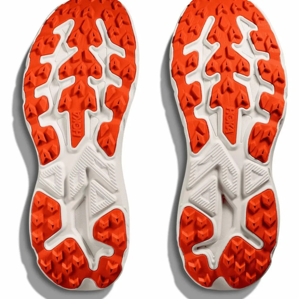 HOKA · Challenger 8