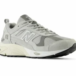 NEW BALANCE · CM878