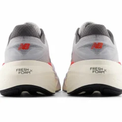 NEW BALANCE · Fresh Foam X More V6