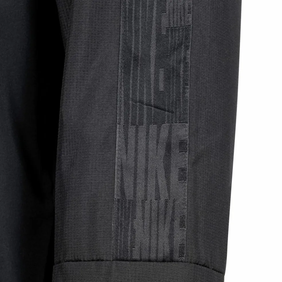 Nike · Academy