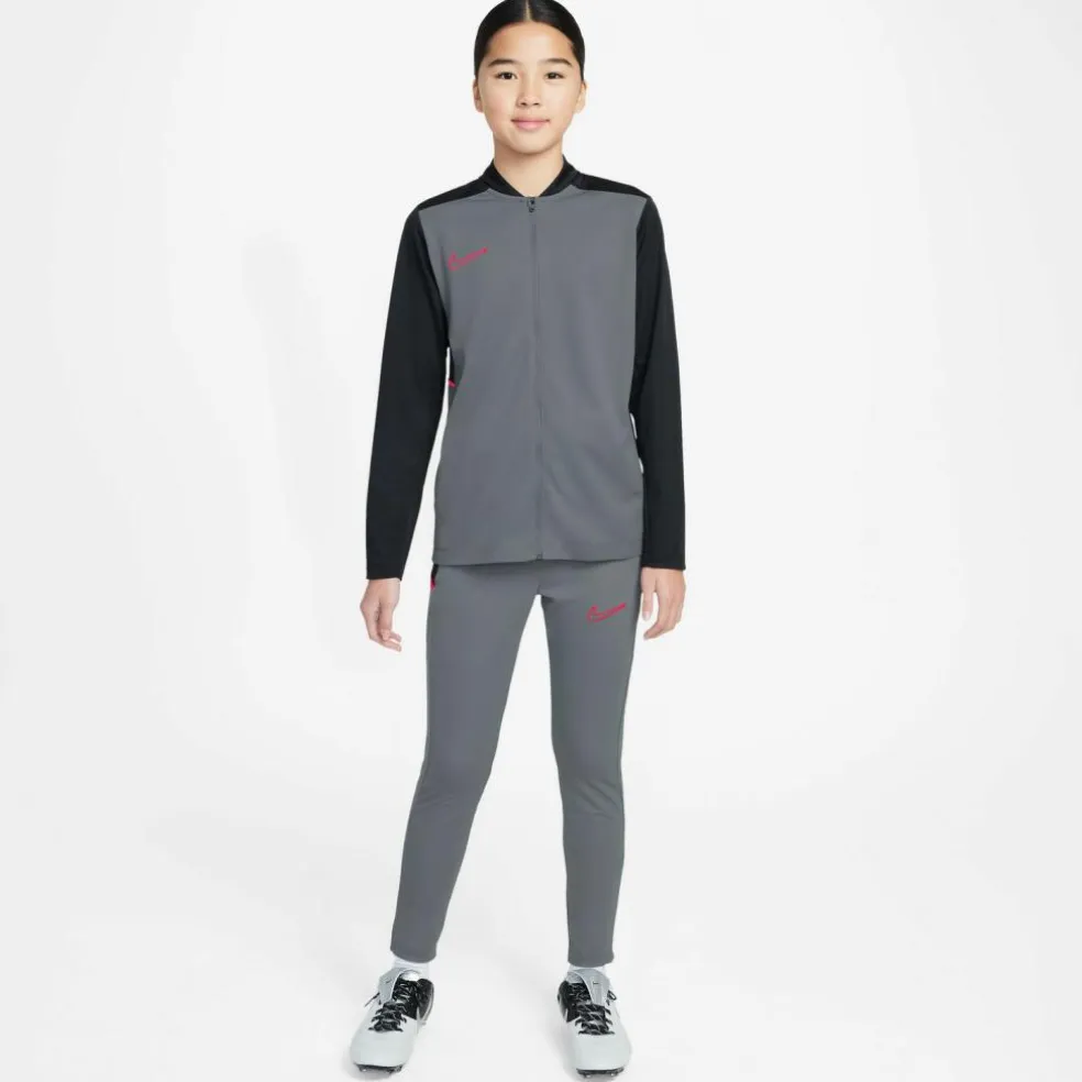 Nike · Academy25