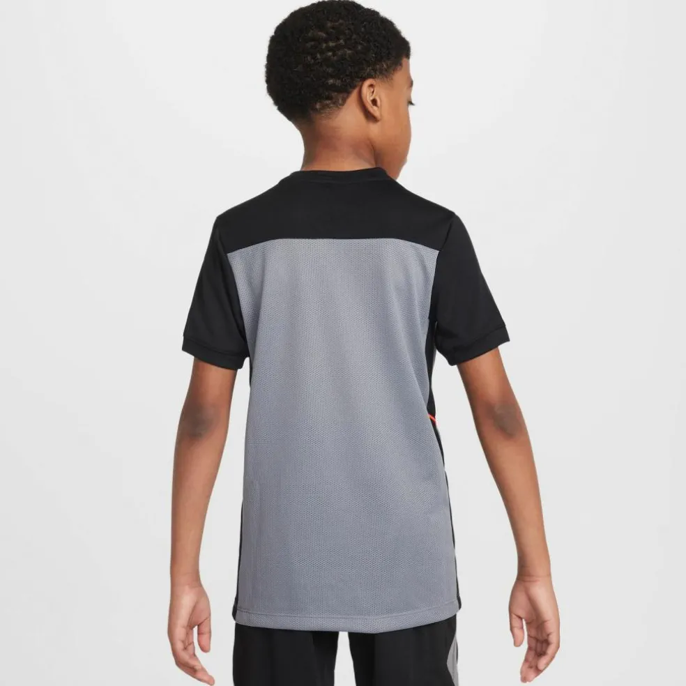 Nike · Academy 25