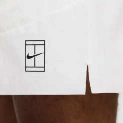 Nike · Advantage