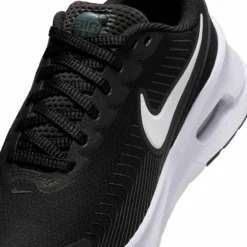 Nike · Air Max Nuaxis