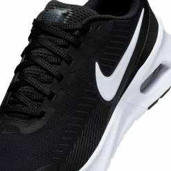 Nike · Air Max Nuaxis