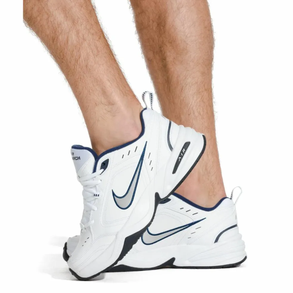 Nike · AIR MONARCH IV