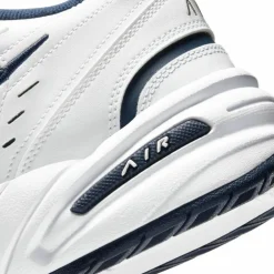 Nike · AIR MONARCH IV