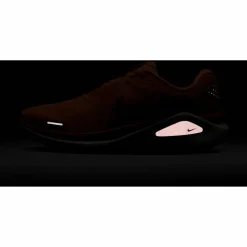 Nike · AIR STRUCTURE 26