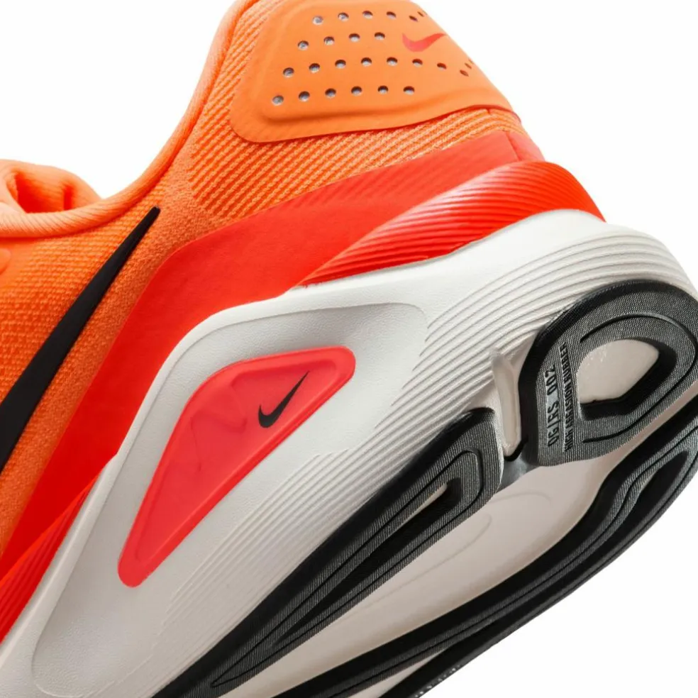 Nike · AIR STRUCTURE 26