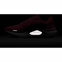Nike · AIR STRUCTURE 26