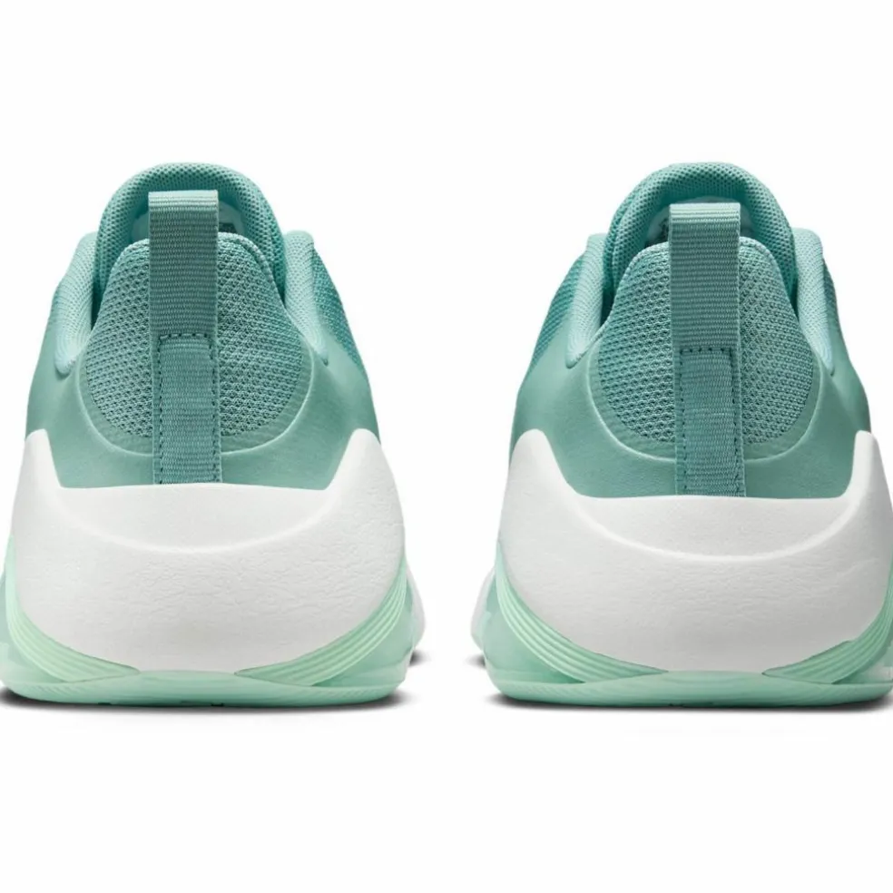 Nike · AIR ZOOM BELLA 7