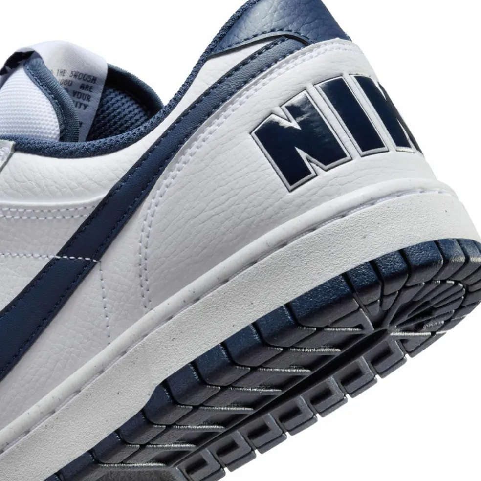 Nike · Big