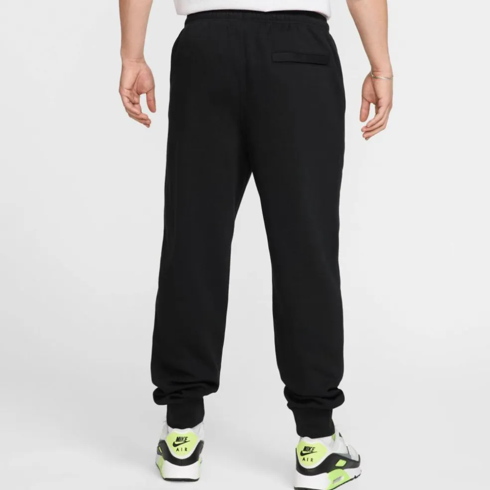 Nike · CLUB