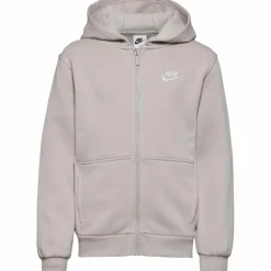 Nike · Club