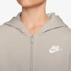 Nike · Club
